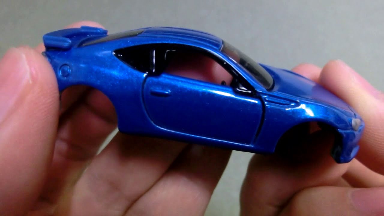 トミカ改造 窓ガラスの段差をなくす方法 - YouTube