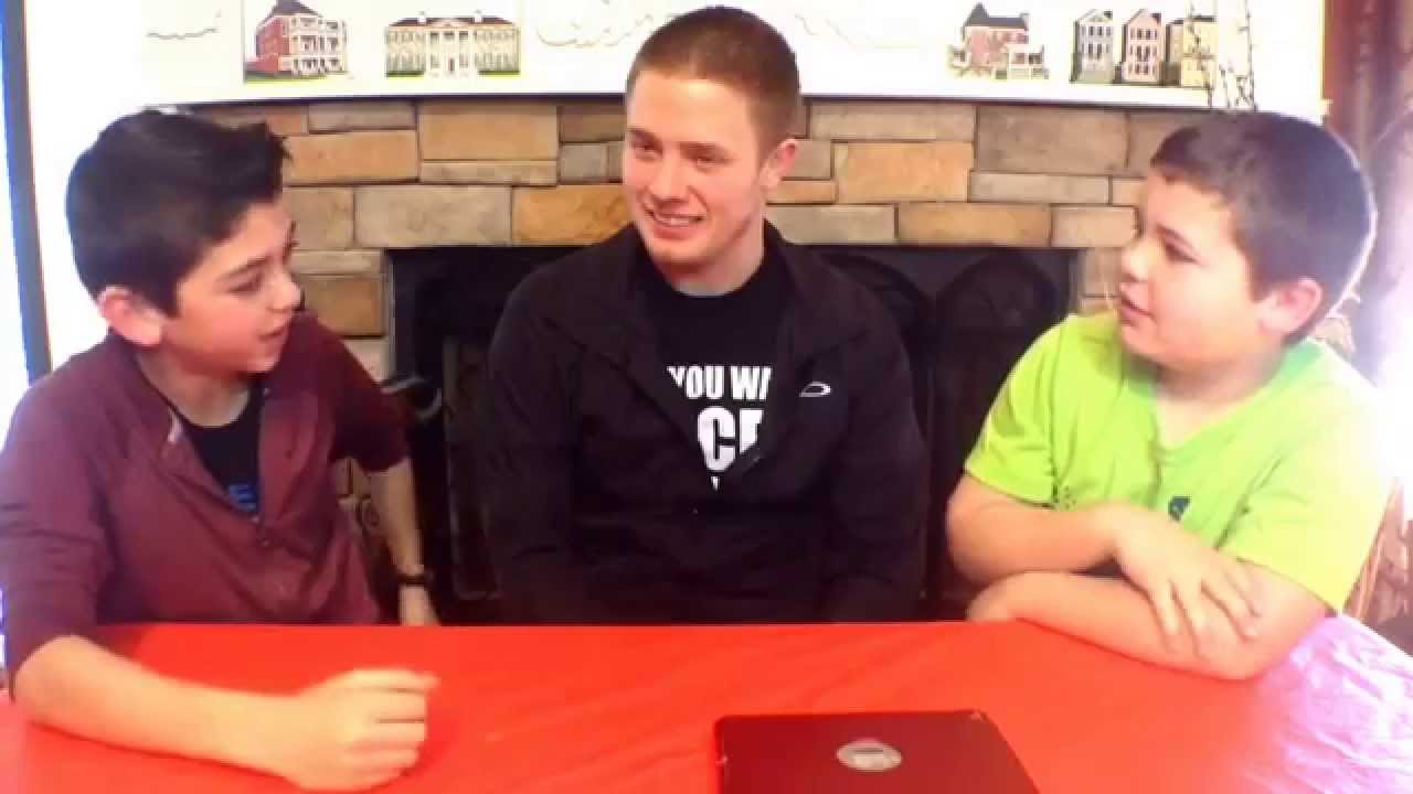 Weekly Friday talk show episode 16[we do weird faces with Tony Morrow