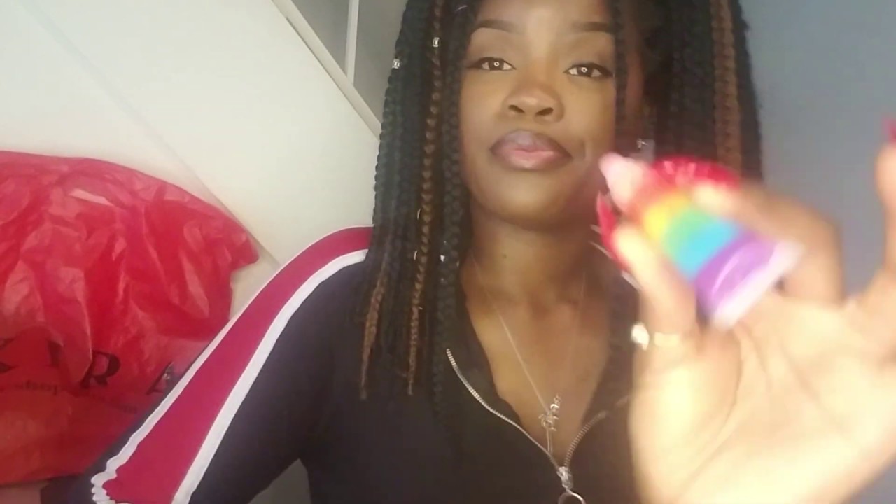 Str¡pper Friend 'Carbon' Does Your Makeup Before Yall Go To Work ASMR Role Play GUM CHEWING