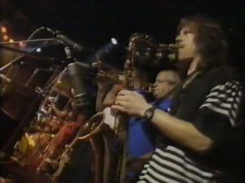 Blues Brothers Band - 'Knock On Wood' (Live)