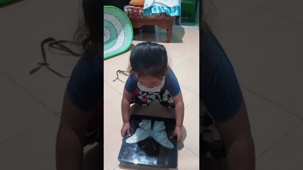 lagi nimbang berat badan