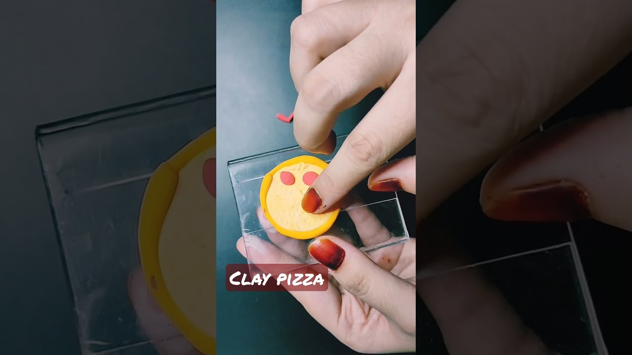DIY miniature clay pizza