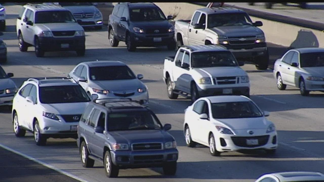 San Diegans hit the roads for Memorial Day weekend, despite high gas ...