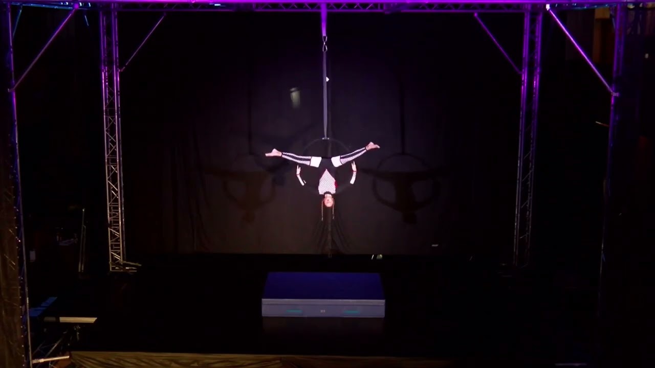Vodičková Viktorie 3 místo Winter Cup 2026 AERIAL HOOP ADEPT