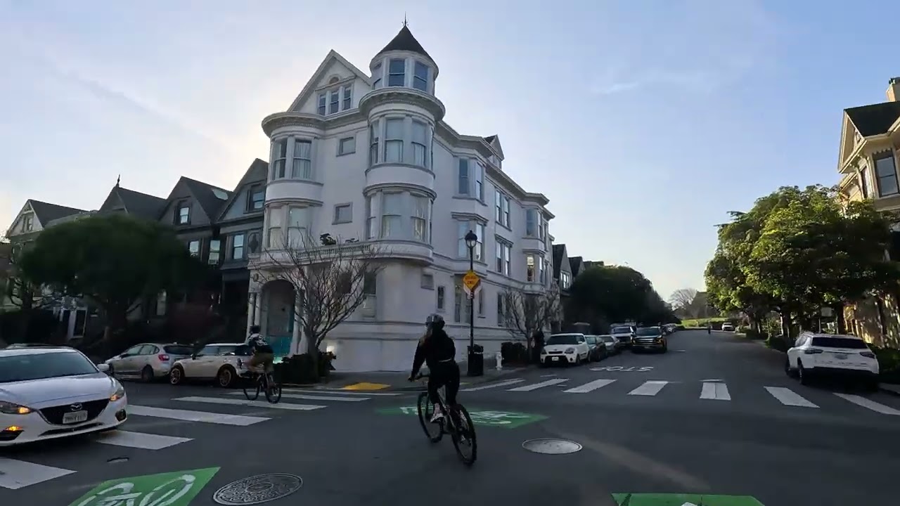 072 Biking for blossoms, staying for the almond paste. 🌸