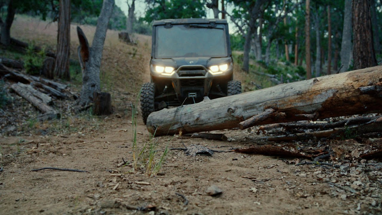 CAN-AM OFF-ROAD — Defender: Fuerza, Capacidad y Versatilidad (YouTube video ad)