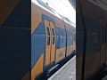 VIRMM+ VIRM4 (lekker lezen doe je in de trein) vertrekt uit Nijmegen