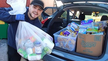 I Went Dumpster Diving and Filled My Car With Free Food!