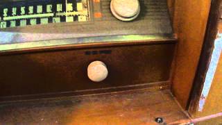 Late 1940s Westinghouse Model H-167 AM/FM console radio demonstation