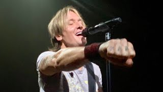 Keith Urban - Acoustic performance of Thank God I’m a Country Boy, Better Life & You’ll Think of Me