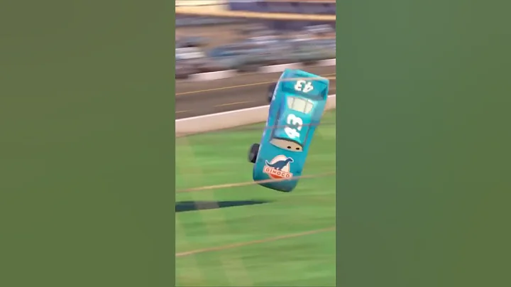 The King's Big Crash #disneycars #pixarcars #pistoncup