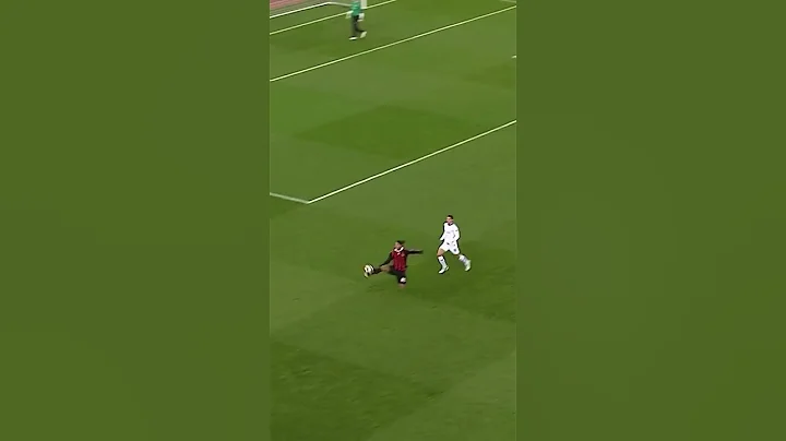 Can't stop watching Okocha vs Ronaldinho #shortsvideo #football #ronaldinho