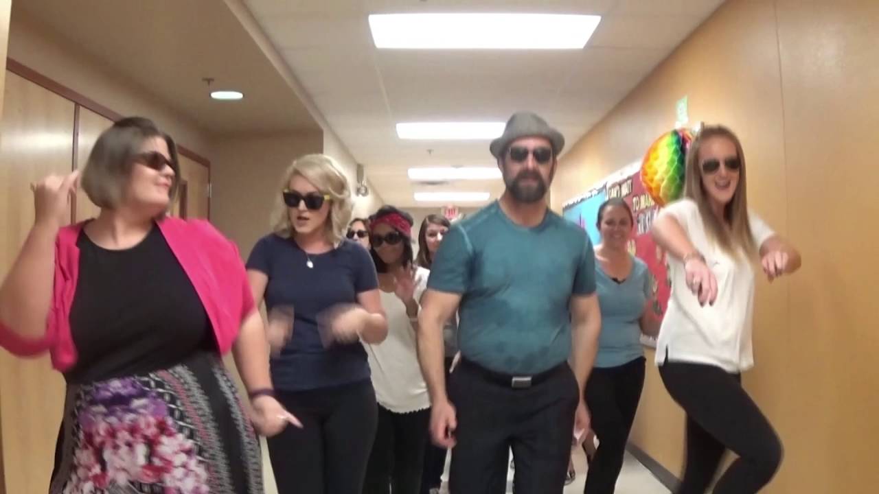Scales Elementary Schools Uptown Funk Flash Mob YouTube