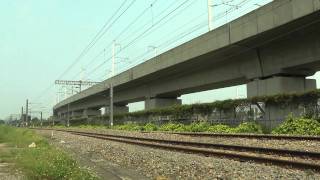 [HD] The Taiwan TRA Daewoo EMU 500 EMC 571 pass the Banpingshan Back Lane level crossing