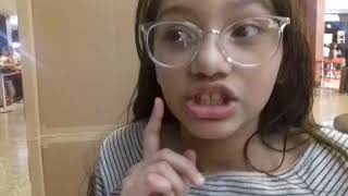 indo ao shopping assite  Malevola