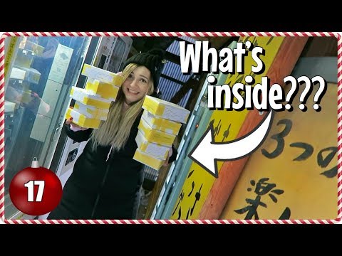 Opening 10 Mystery Boxes from a Japanese Vending Machine | Vlogmas Day 17