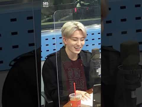 🍒리얼 체리가 된 영재(<strong>YOUNGJAE</strong>) | (ft.오일남 할아버지) | GOT7(갓세븐) | 웬디의 영스트리트 #shorts