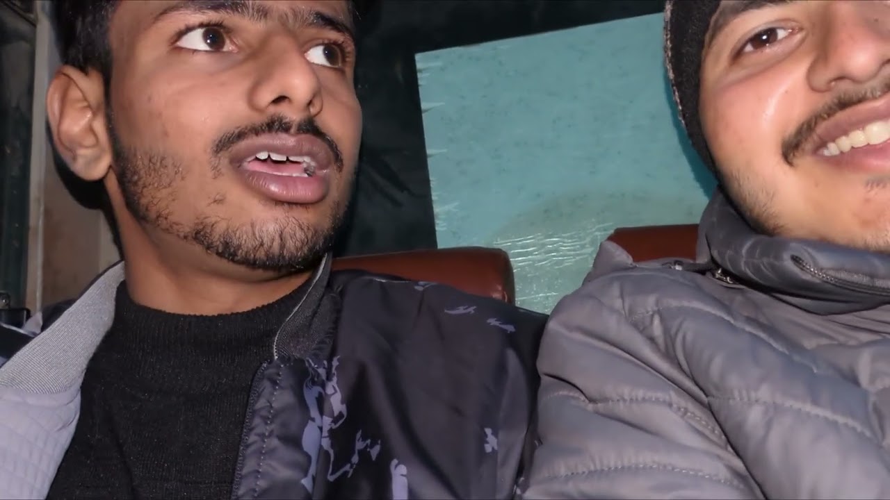 Haridwar Pohch Gaye 🤗 | Power Bank Mein Scam Ho Gaya 😨