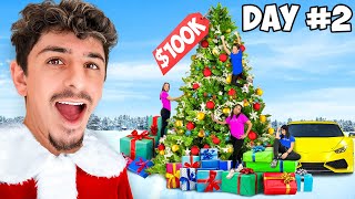 Last to Take Hand Off Christmas Tree, Keeps ALL Gifts screenshot 2