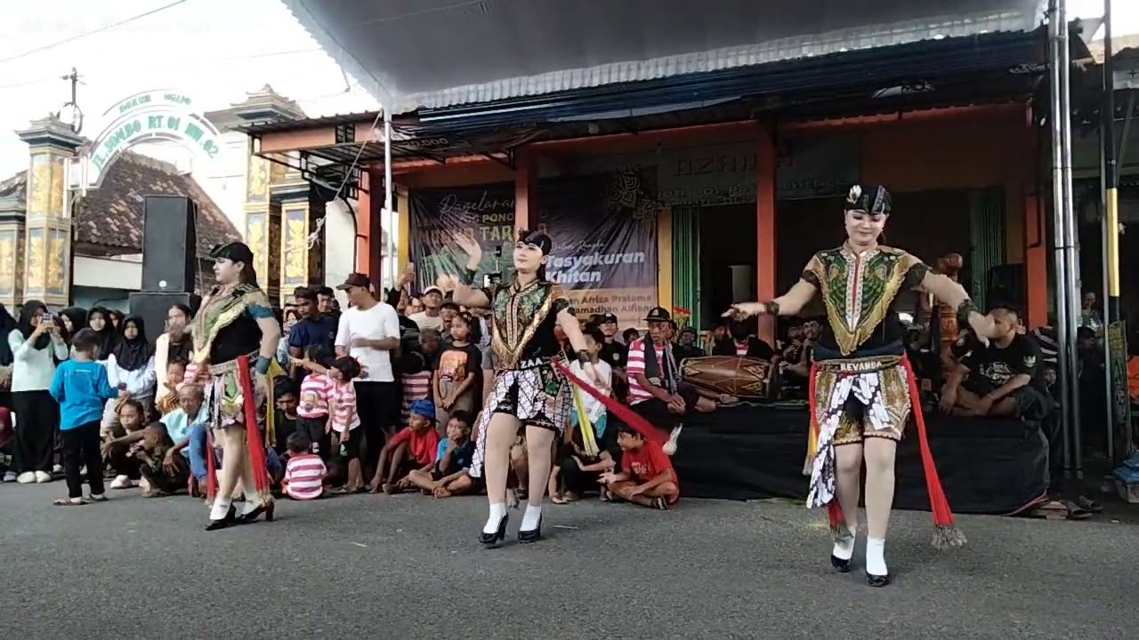 Opening Jathil Tasyakuran khitan di desa Lembah kec. Babadan 