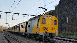 Metro 10m5 and a Metro 5m2 crossing at Hercules station Pretoria.