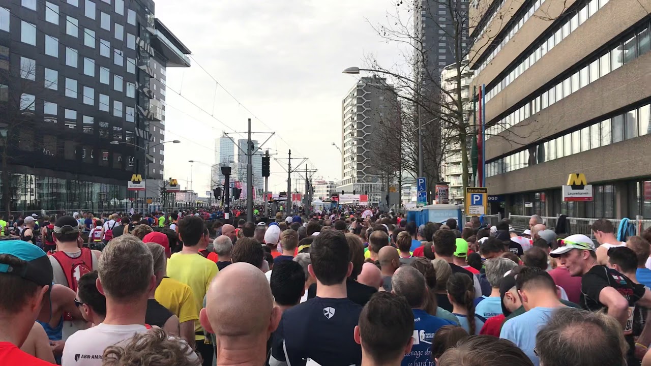 Marathon Rotterdam 2018 Lee Towers You'll never walk alone - YouTube