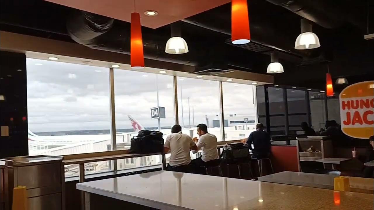 Tiệm ăn Melbourne Airport food hall 27.2.23 . YouTube