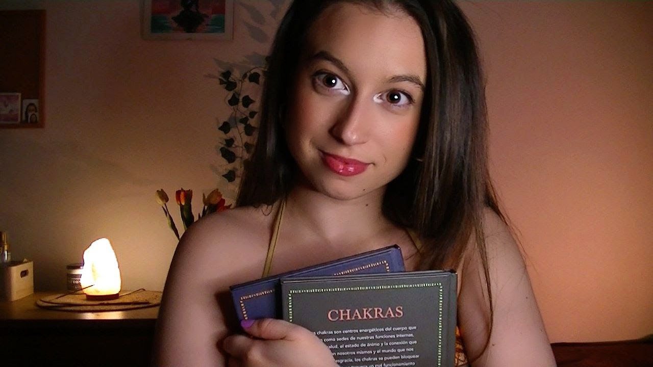 ASMR en Español | Susurros para dormir | Mis nuevos libros | Pau ASMR