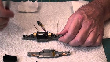 Disassemble, clean and lubricate Atlas EMD S9 - Part 1