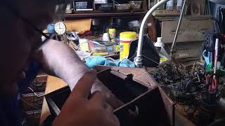 Cuckoo clock repair for beginners (Repairing a GK railroad cuckoo clock w count wheel movement)Pt 1