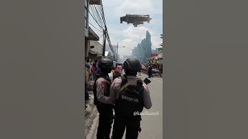 Thumbnail of UFO melayang hampir satu jam di Kota Bandung