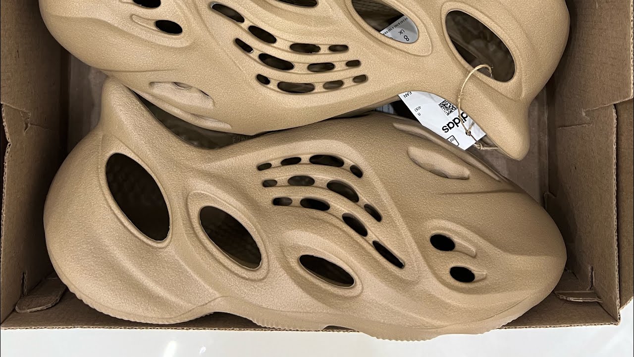 Yeezy foam Runner Clay Taupe обзор / тапки изи, альтернатива кроксам