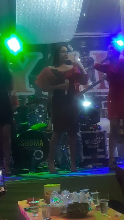 Suka' nyanyi di pinggir jalan #shorts