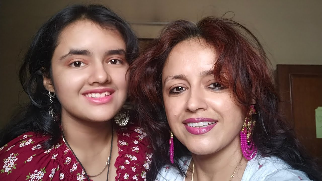 Jaane Jaan - song sung by Anju Rastogi and Gauri Rastogi 🥰 - YouTube