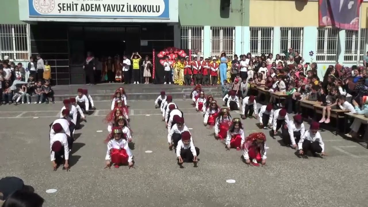 Genç Osman Kaşık Oyunu - 23 Nisan Gösterisi/ Şehit Adem Yavuz İlkokulu- 3/H Sınıfı (2024)