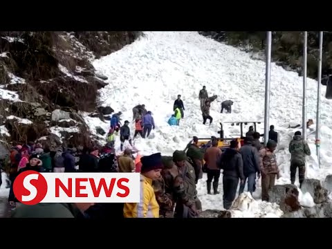 At least seven tourists dead in avalanche in Indian Himalayas