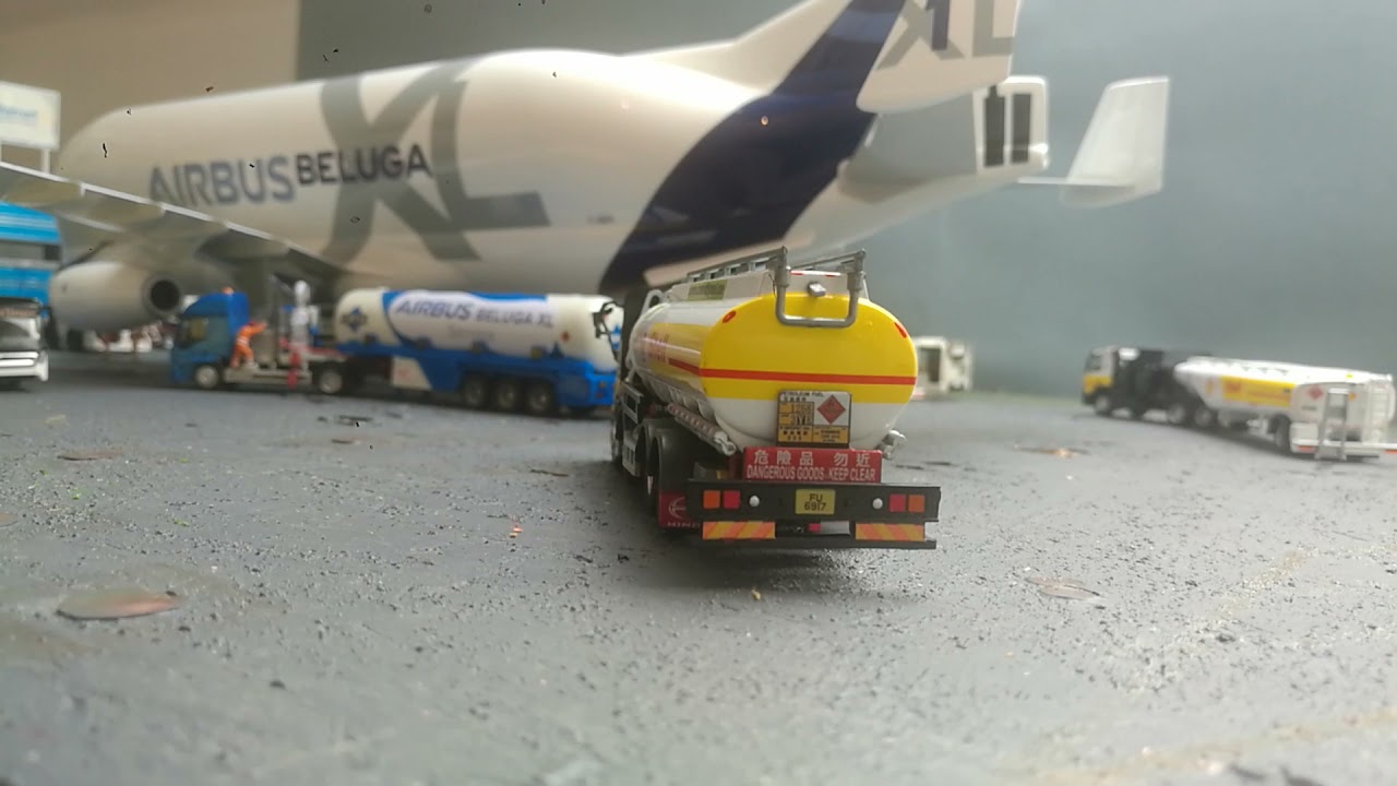 Shell oil tanker Hino 700 Tiny HK diecast 1/72
