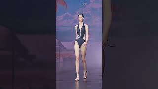 33rd New Silk Road Model Contest Swimsuit Show Contestant No. 5 Feng Chengcheng #catwalktour #bea...