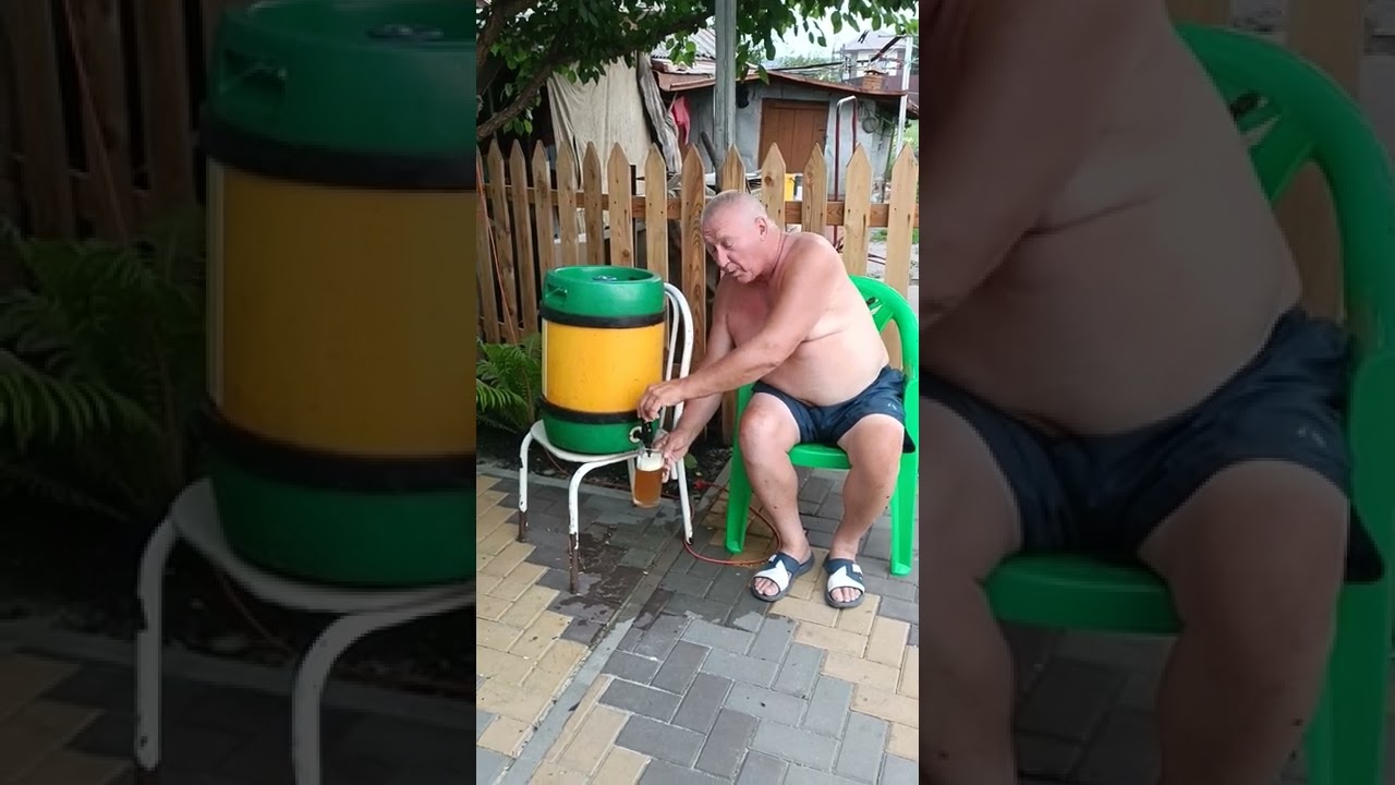 Хорошо иметь кегу пива в деревне ! 