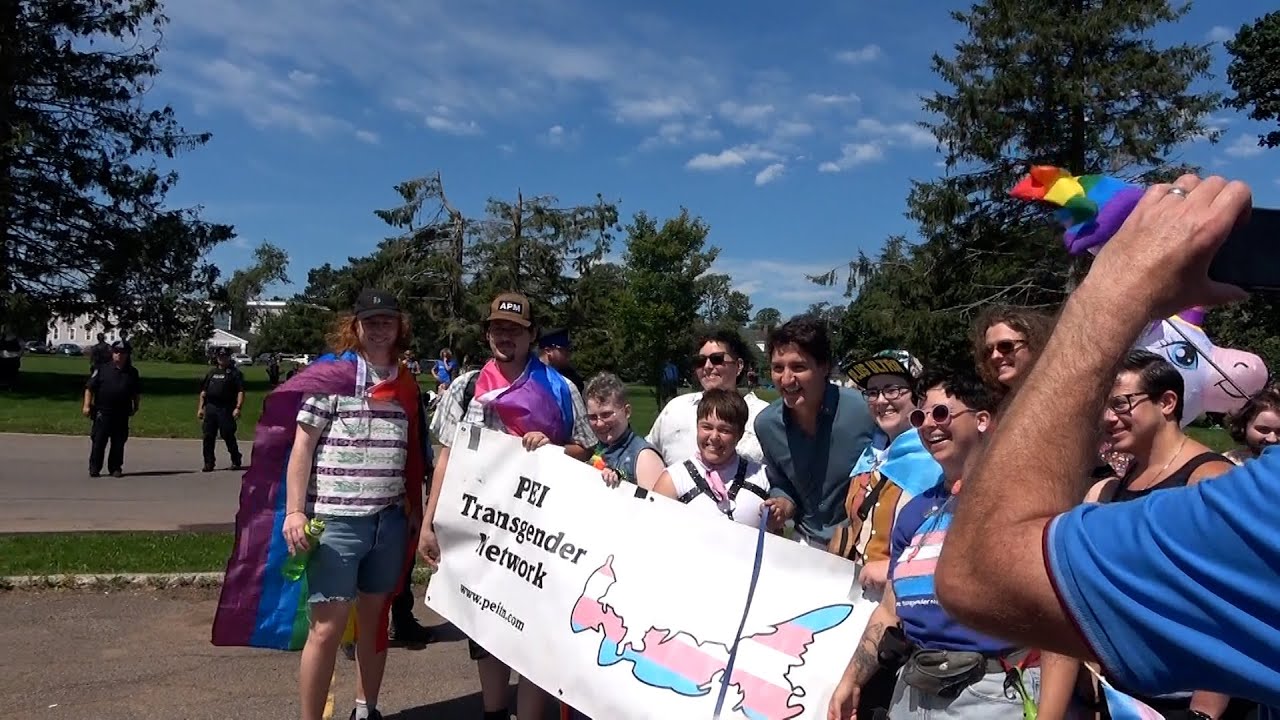 Prime Minister Justin Trudeau participates in Pride P.E.I. - YouTube