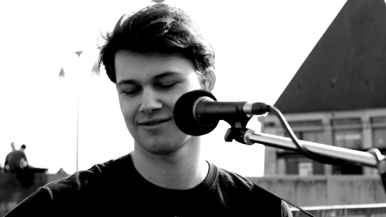 Hannes Volz - Drunk & In Love | An Eternal Session