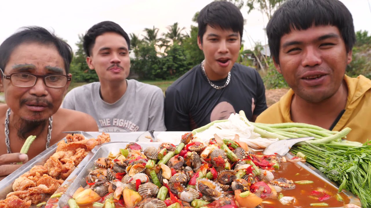 ตำหอยแครงต้อนรับ อาจารย์อ๊อด ออกจากโรงบาล