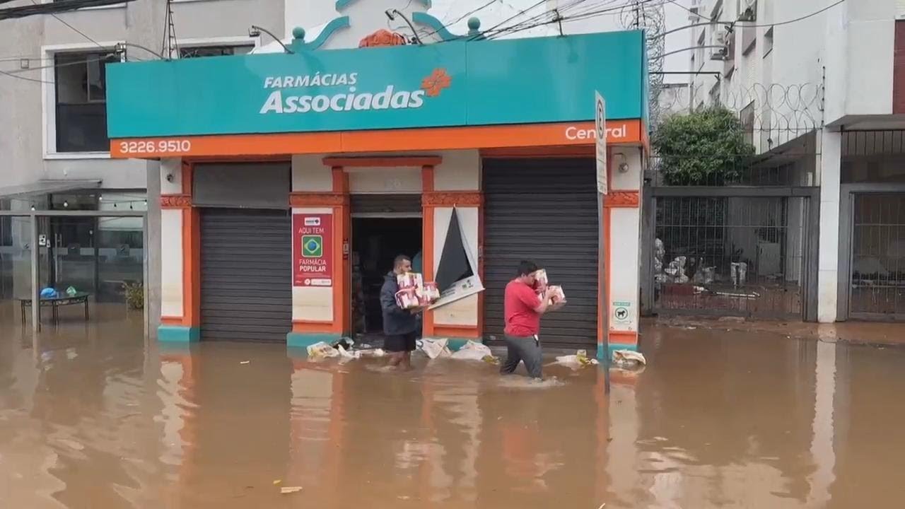 Merchants in Brazil's flood-hit south try to save stock as forecast to worsen