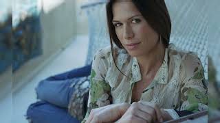 Make Sure You&#39;re AIone Before Looking At Rhona Mitra&#39;s These Photos
