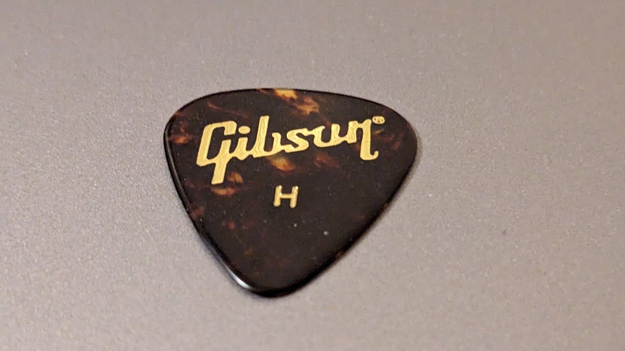 Gibson celluloid heavy guitar pick review - Battle of the celluloid titans!