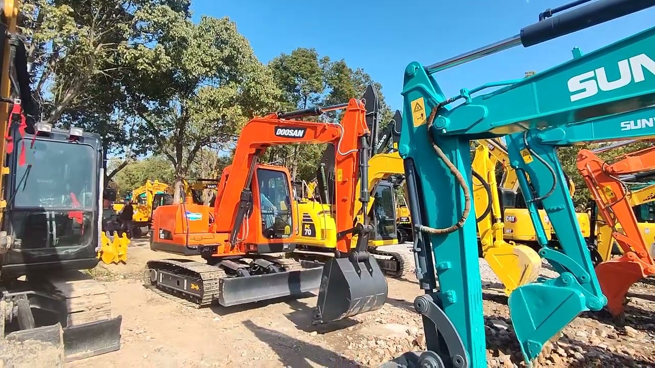 Doosan Dx80 used excavators for sale. Dx55 dx60 Dx75 Dx80 mini excavator on sell in China.