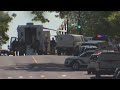 Policija opkolila muškarca kod Kapitola koji tvrdi da ima eksploziv