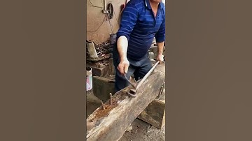 Removing Nails from Wooden Boards – Crowbar at Work