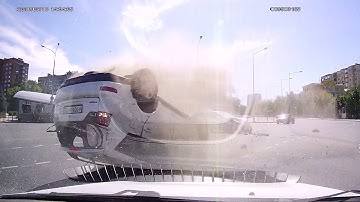 Intense Crash Captured at Intersection || ViralHog