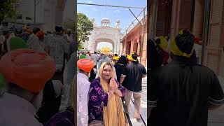 #Goldern 🛕 temple#subscribemychannel #vermafamilyshorts#ashirwad #richfamily #ghazaibad#enjoy🔱🧿❤️